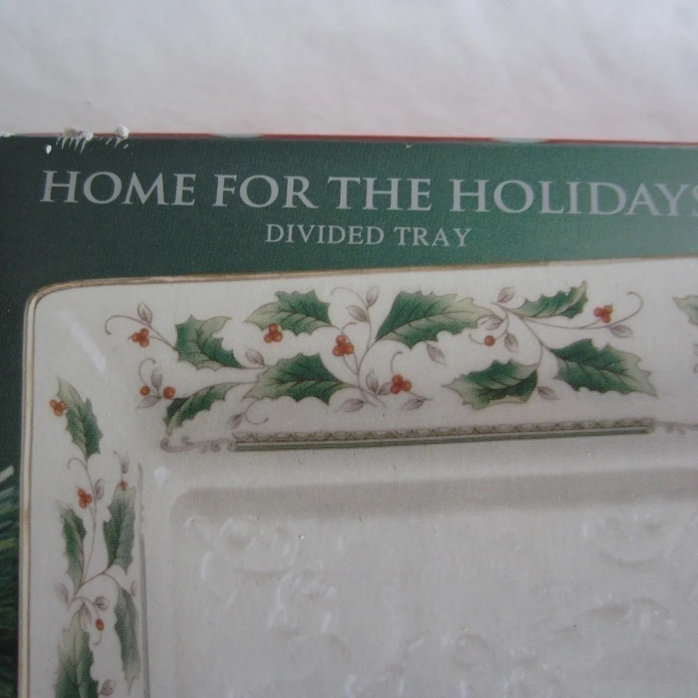 Holly holiday Home For The Holidays divided tray for ‎ Candy Nut Trinket Dish